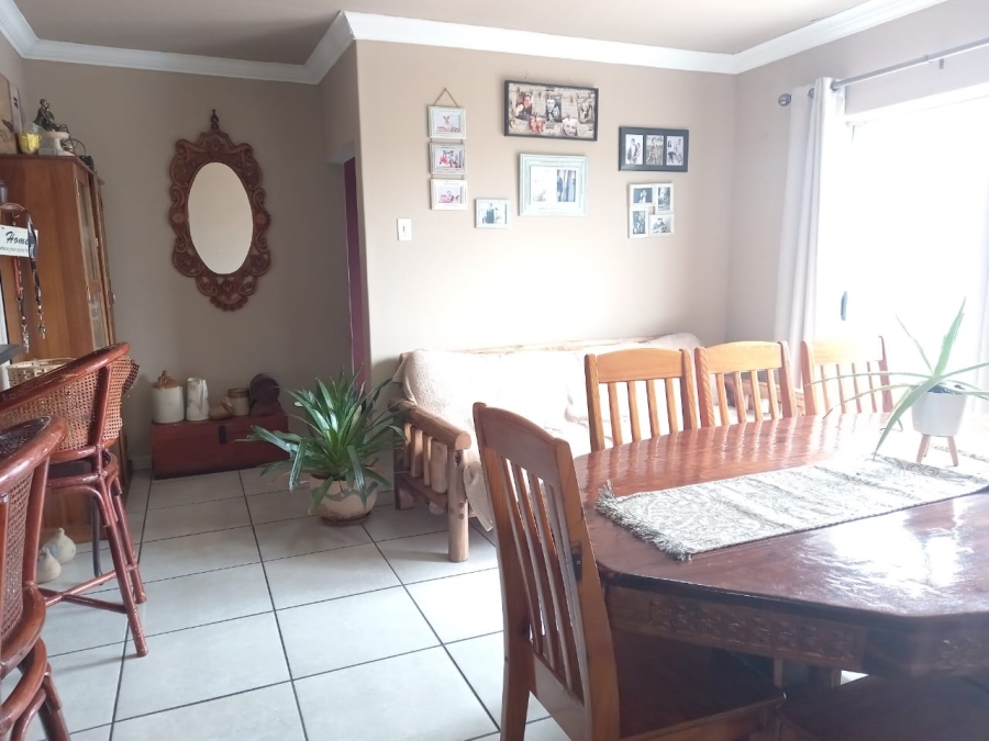 4 Bedroom Property for Sale in Parkersdorp Western Cape